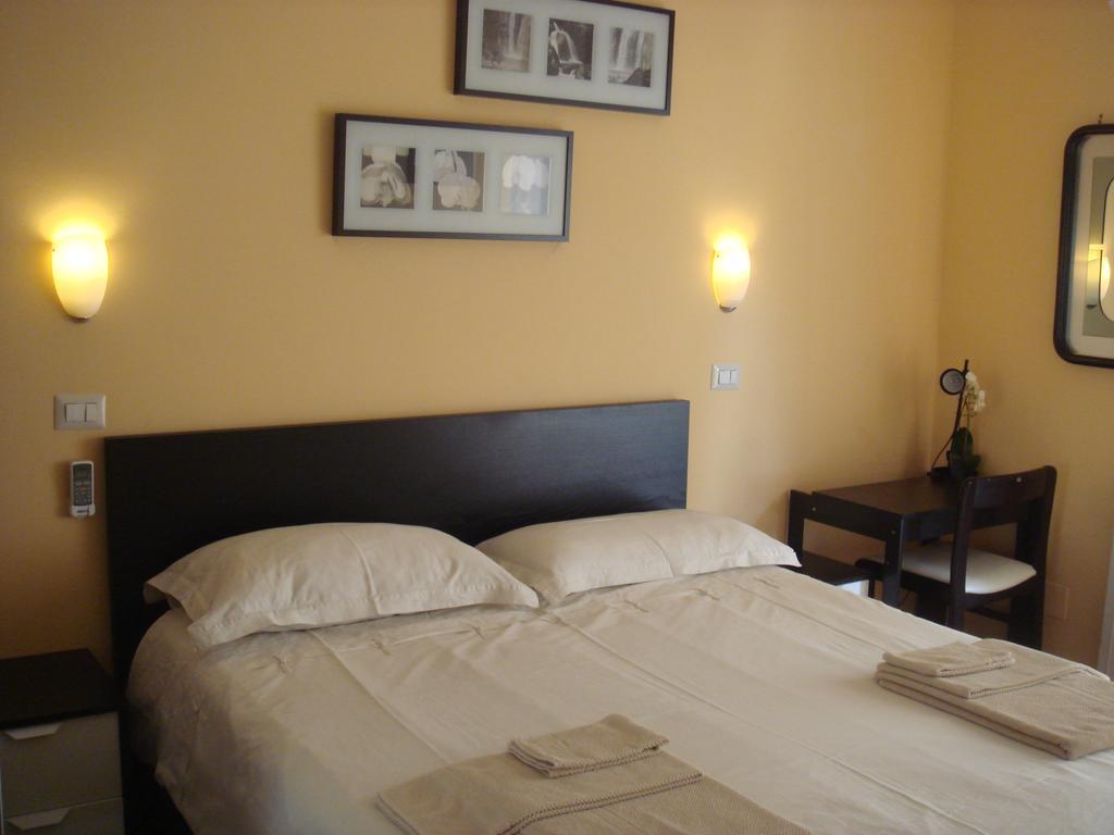 Tano'S Daire Giardini Naxos Oda fotoğraf
