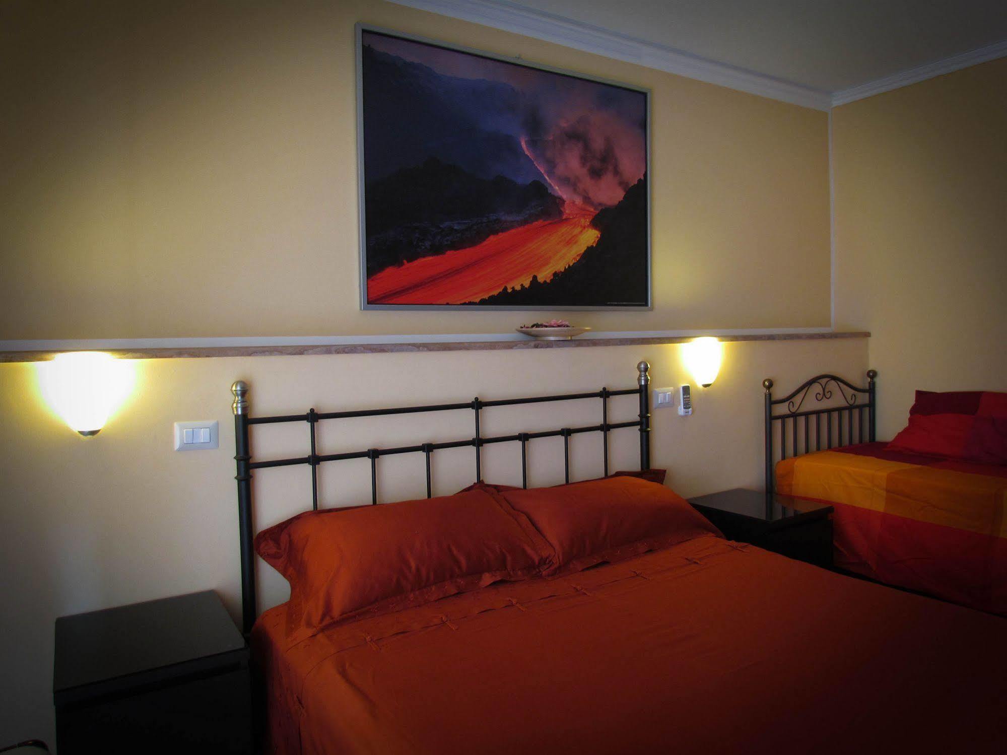 Tano'S Daire Giardini Naxos Dış mekan fotoğraf