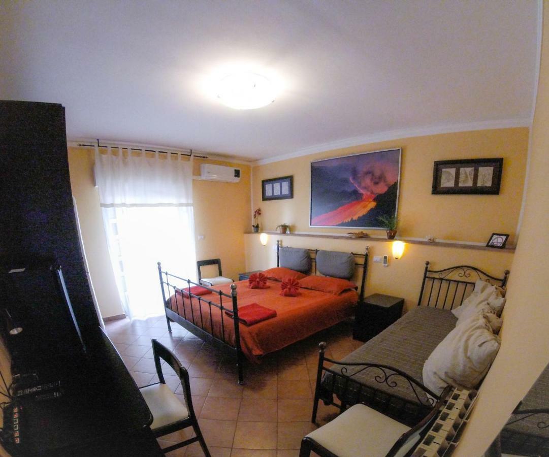 Tano'S Daire Giardini Naxos Dış mekan fotoğraf